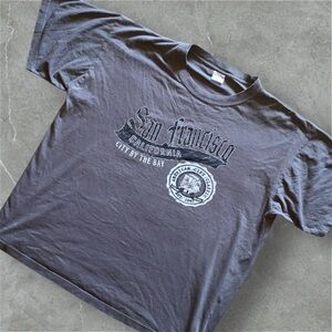 San Francisco Graphic Tee in Dark Gray